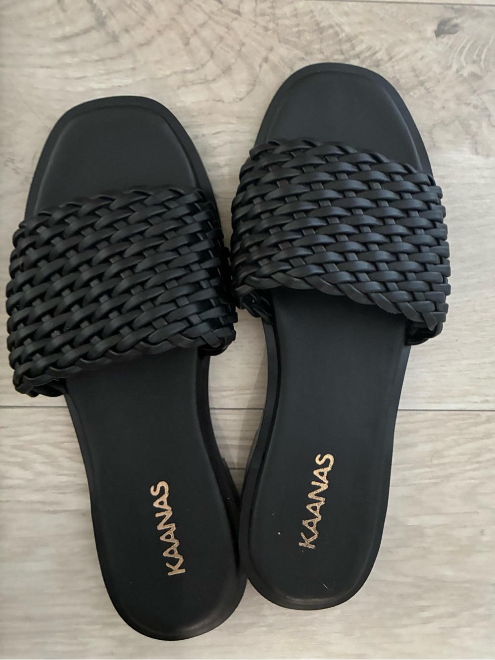Kaanas basketweave slide sandals
